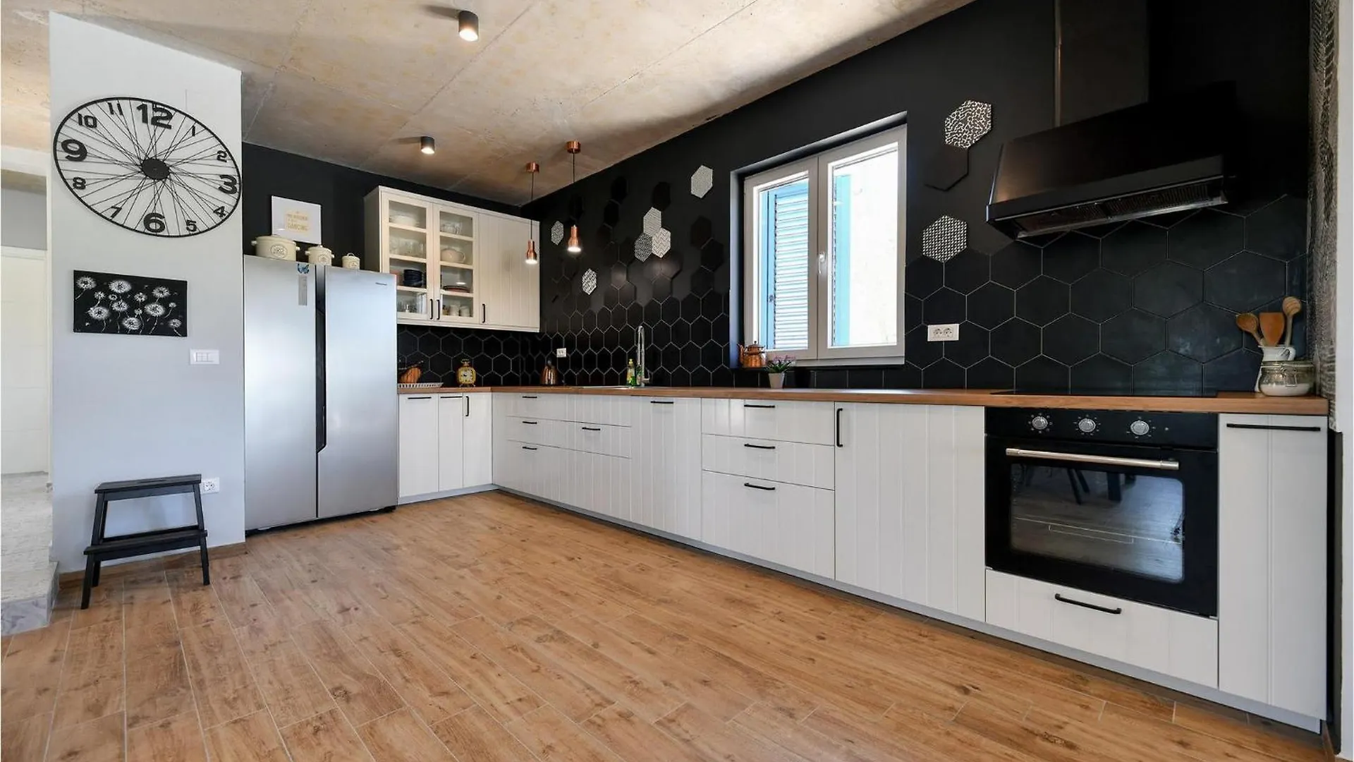 Villa Kamen Debeljak Holiday home