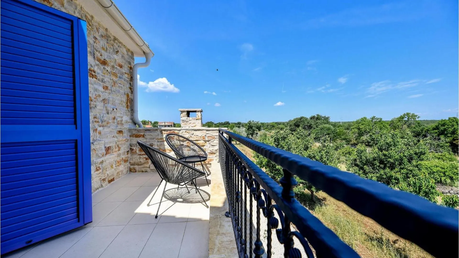 Villa Kamen Debeljak Holiday home